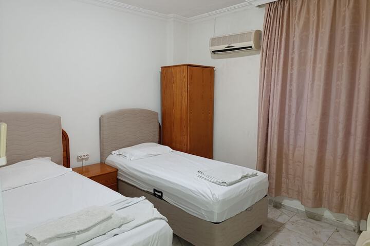 Room 9 of 21
