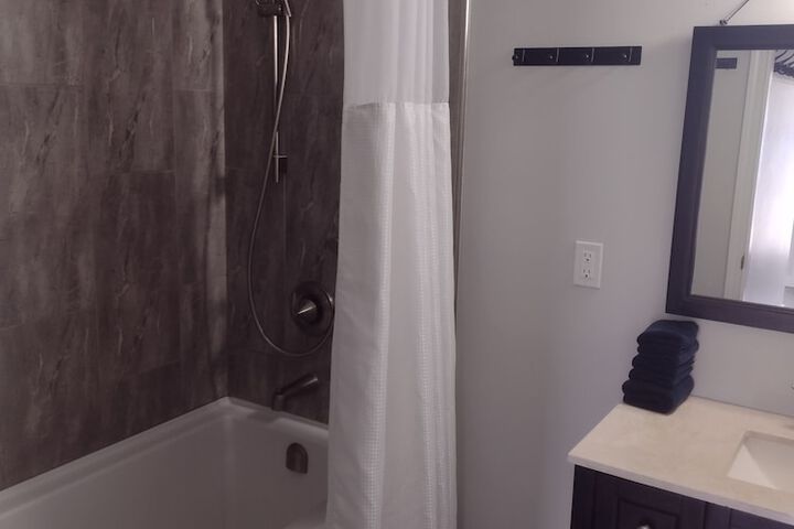 Room 70 of 73