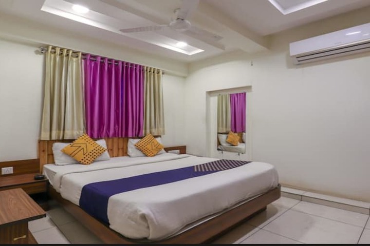 Room 4 of 26