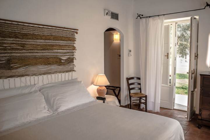 Room 6 of 72