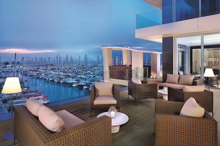Guest Lobby