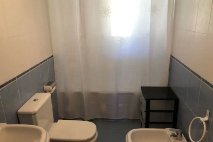 Room 8 of 17