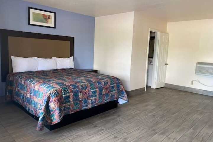 Room 30 of 54