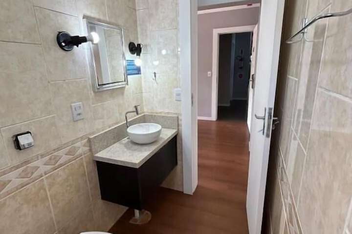 Room 32 of 41
