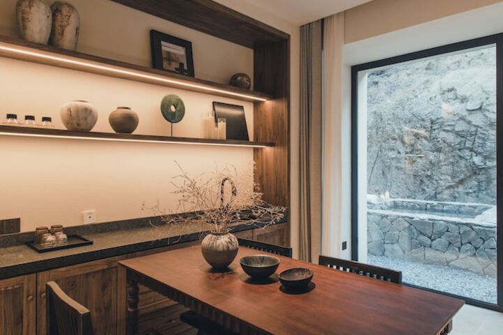 Room 28 of 115