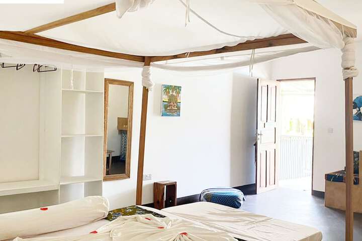 Room 7 of 72