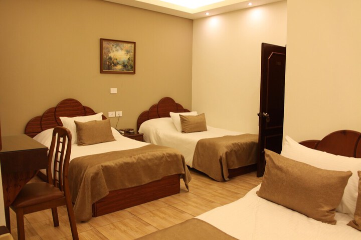 Room 32 of 119