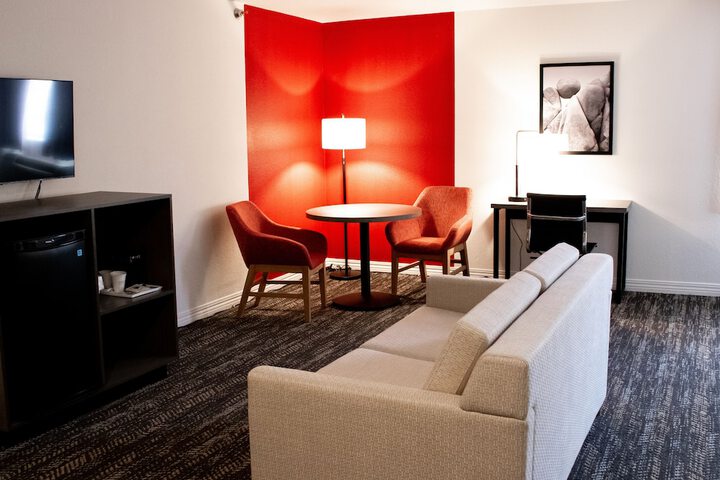 Standard | King Bed (2 of 13)