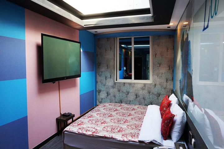 Room 3 of 5