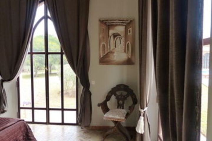 Room 27 of 61
