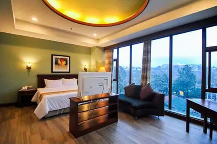 Room 51 of 90