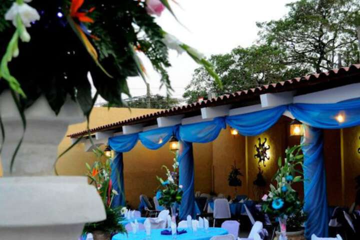 Ballroom/Hall 17 of 23