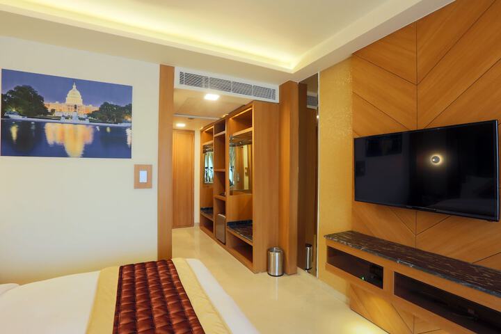 Room 3 of 12