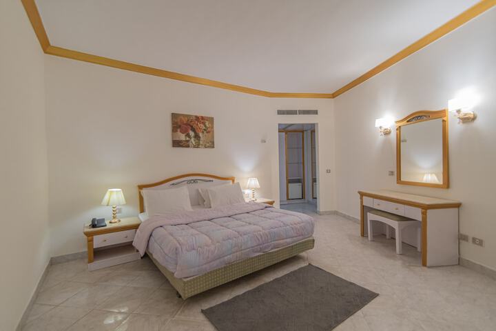 Room 7 of 21