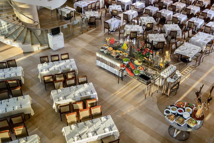 Dining 46 of 80