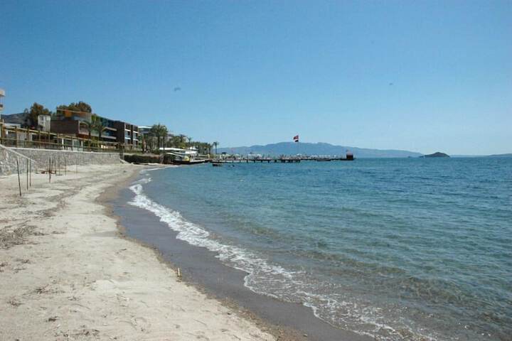 Beach 23 of 27
