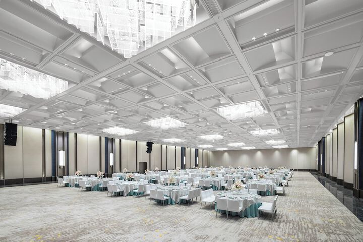 Ballroom/Hall 100 of 251