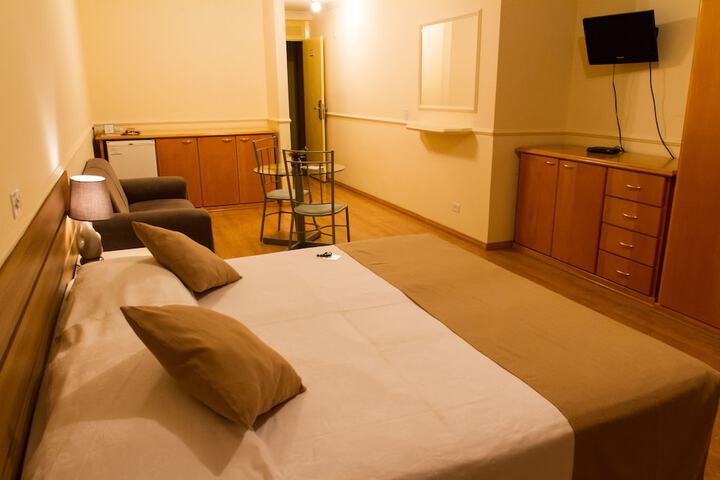 Room 6 of 60