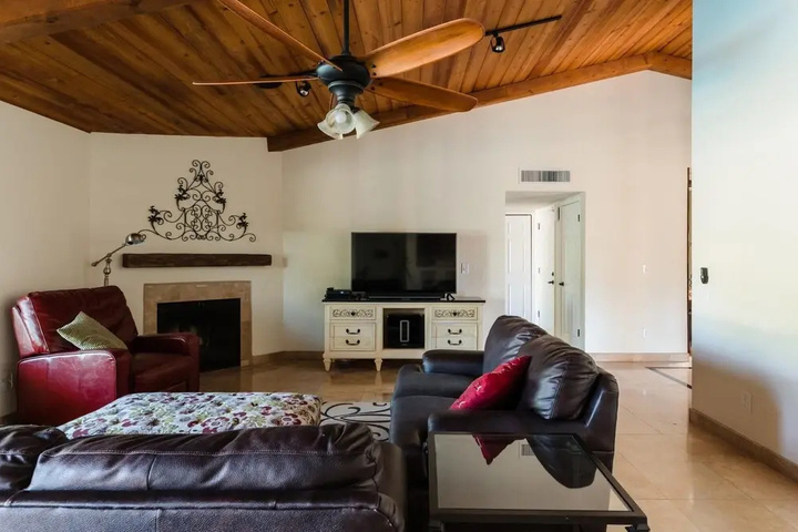 Room 2 of 19