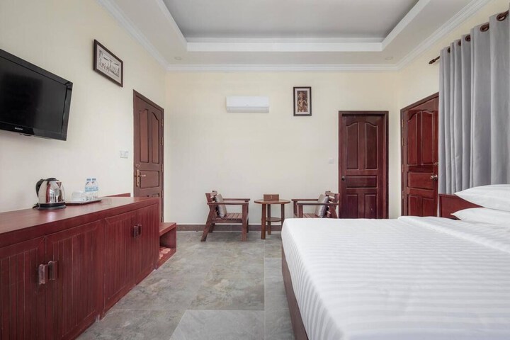 Room 26 of 37