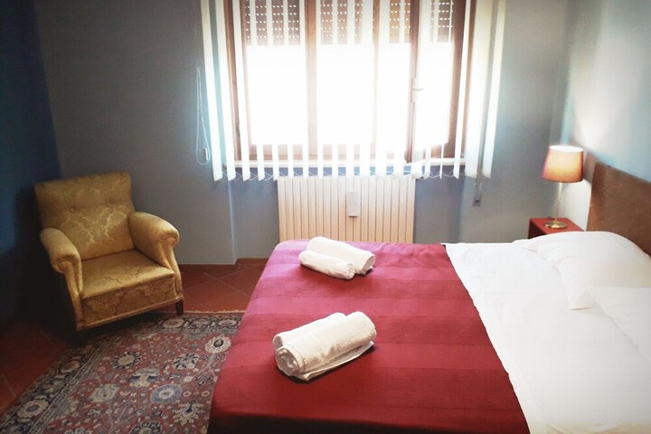 Room 5 of 24