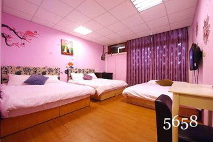 Room 56 of 118