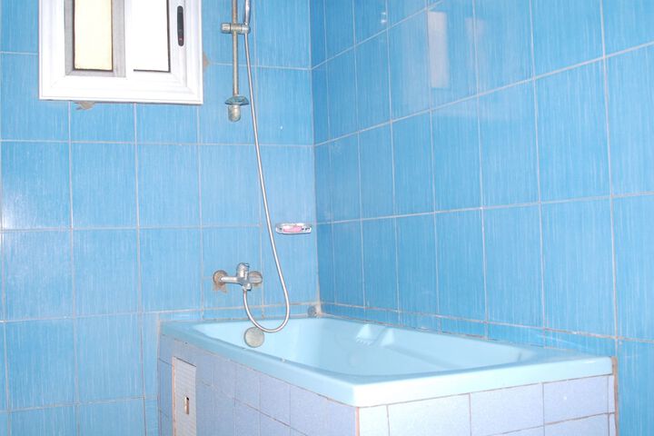 Room 12 of 21