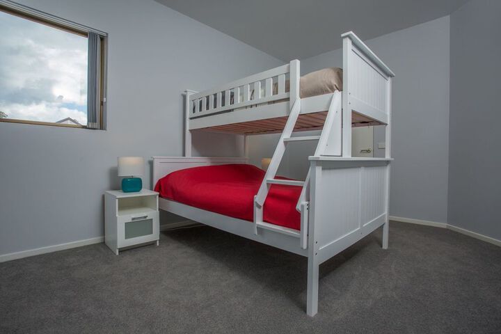 Room 7 of 17