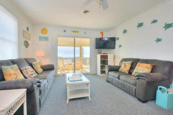 Room 2 of 17