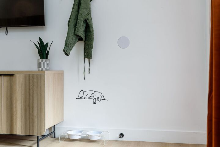 Room 3 of 105