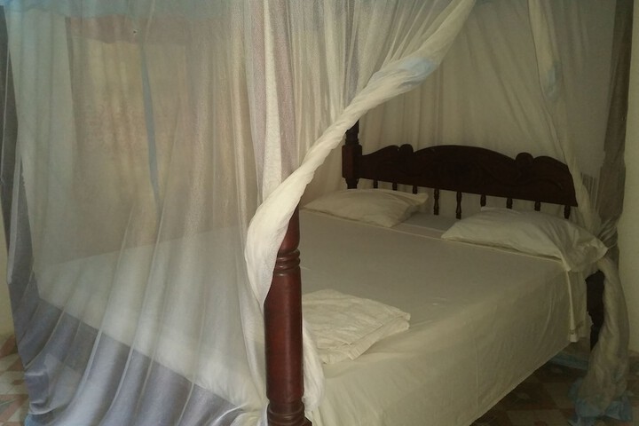 Room 3 of 12