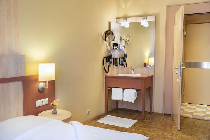 Room 18 of 47