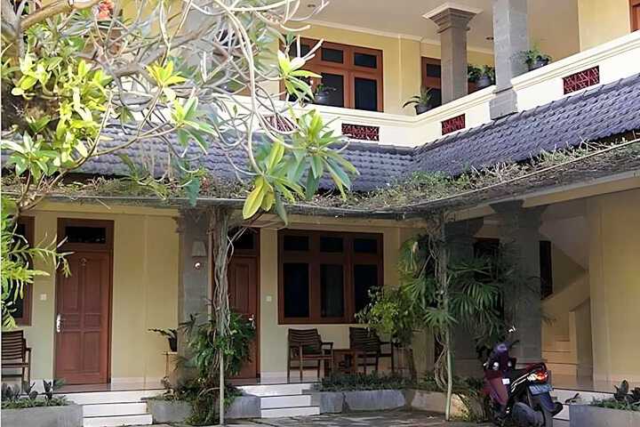 Puri Bunga Inn