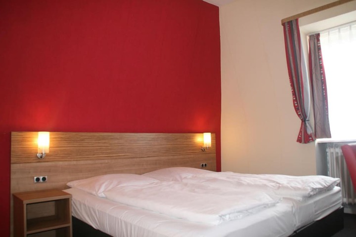 Room 9 of 52