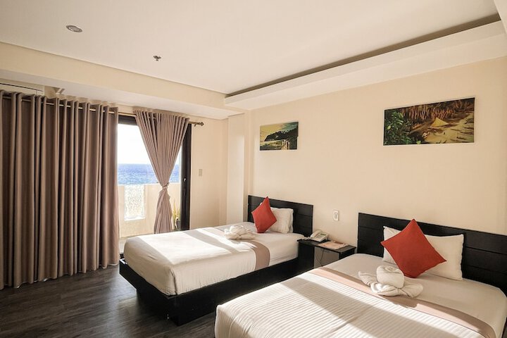 Room 6 of 38