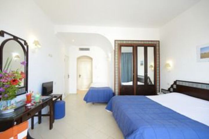 Room 8 of 35