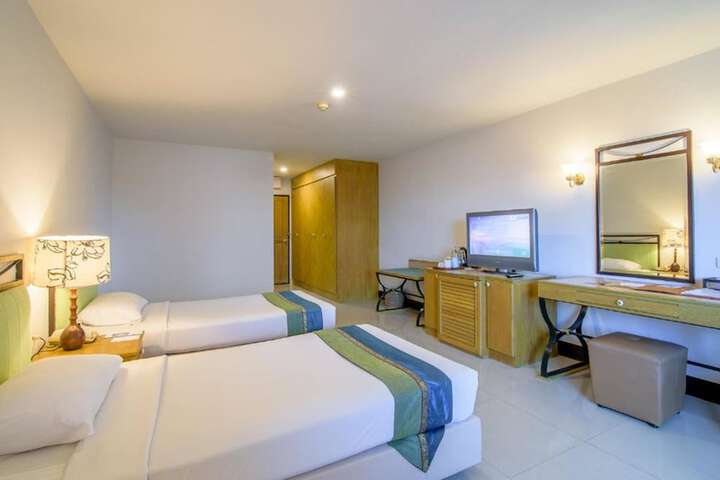 Room 19 of 115