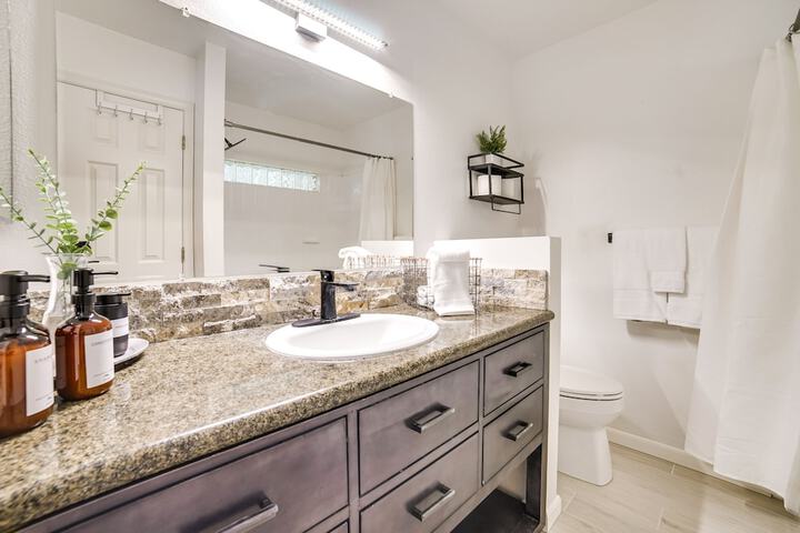 Issaquah Retreat Near Lake Sammamish State Park!