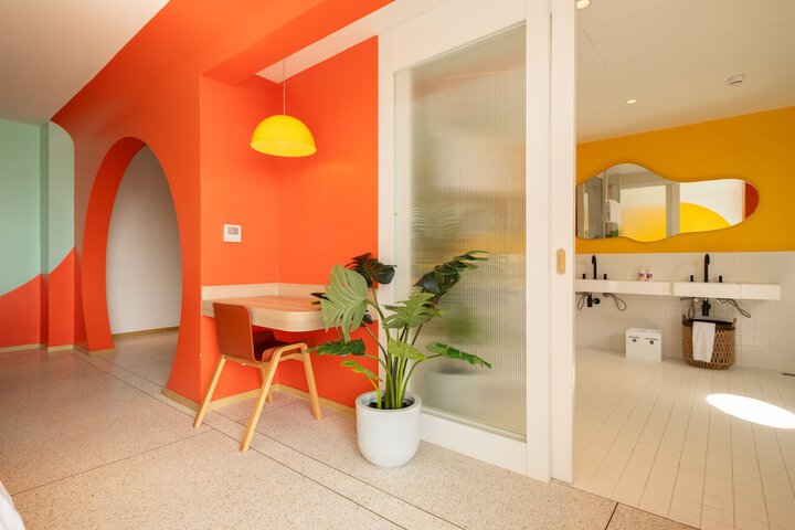 Room 52 of 135
