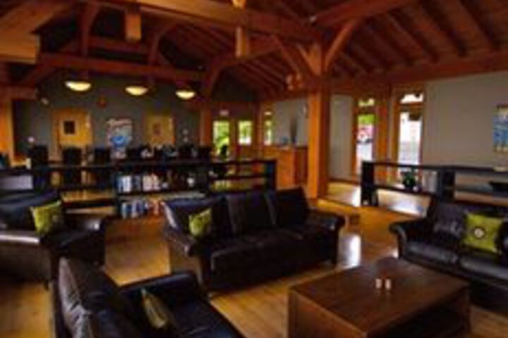 Wood Mountain Lodge