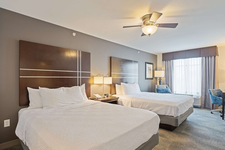 1 King Bed Studio Suite (4 of 30)