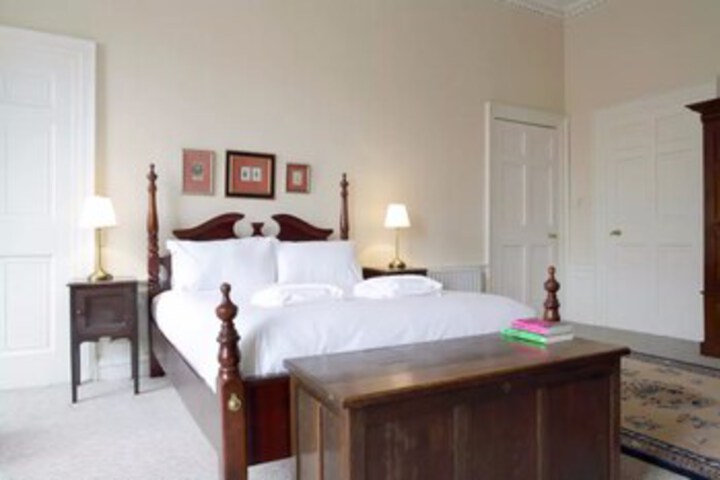 Room 25 of 25