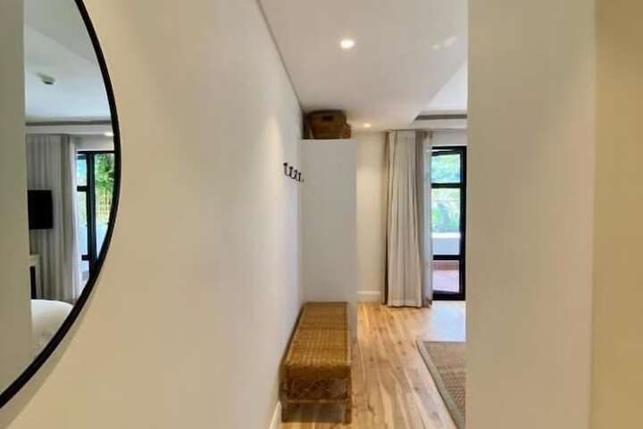 Room 11 of 26