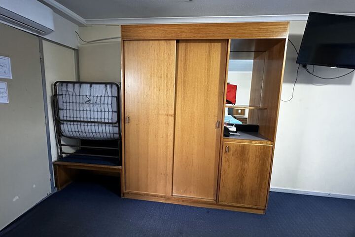 Room 35 of 75