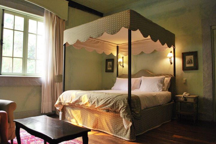 Room 5 of 77