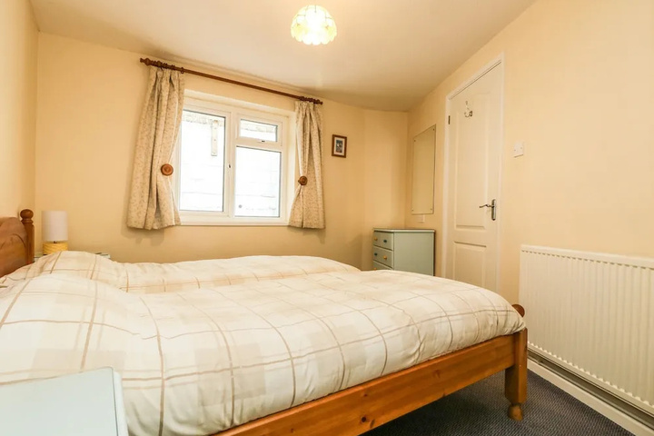 Room 6 of 20