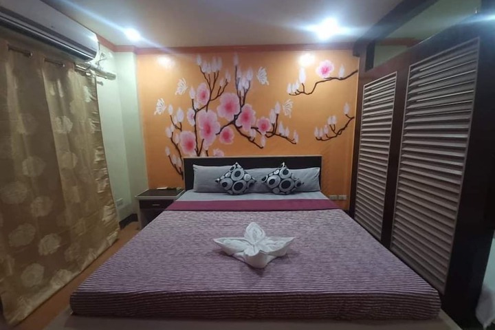 Room 4 of 38