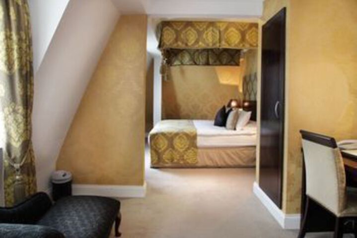 Room 31 of 61
