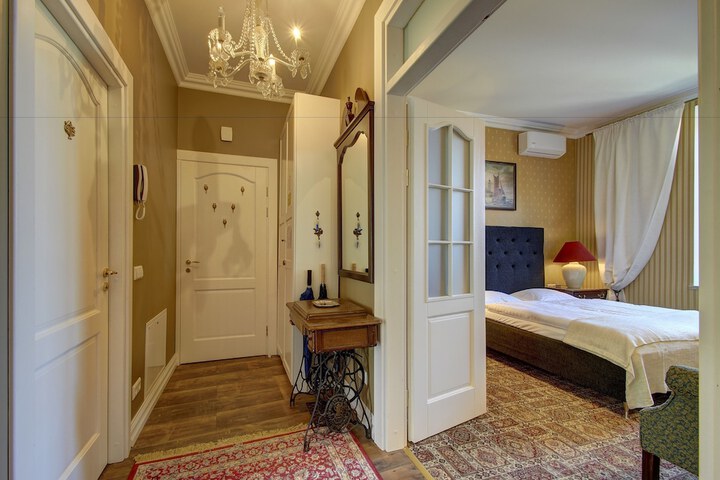 Room 19 of 30