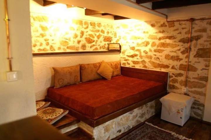 Room 14 of 72